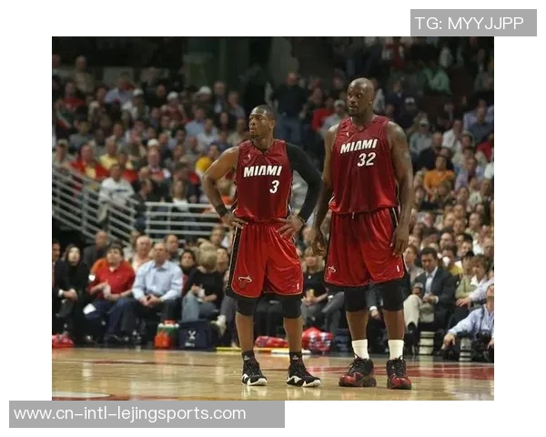 韦德领衔热火对决尼克斯2006年经典对抗赛回顾